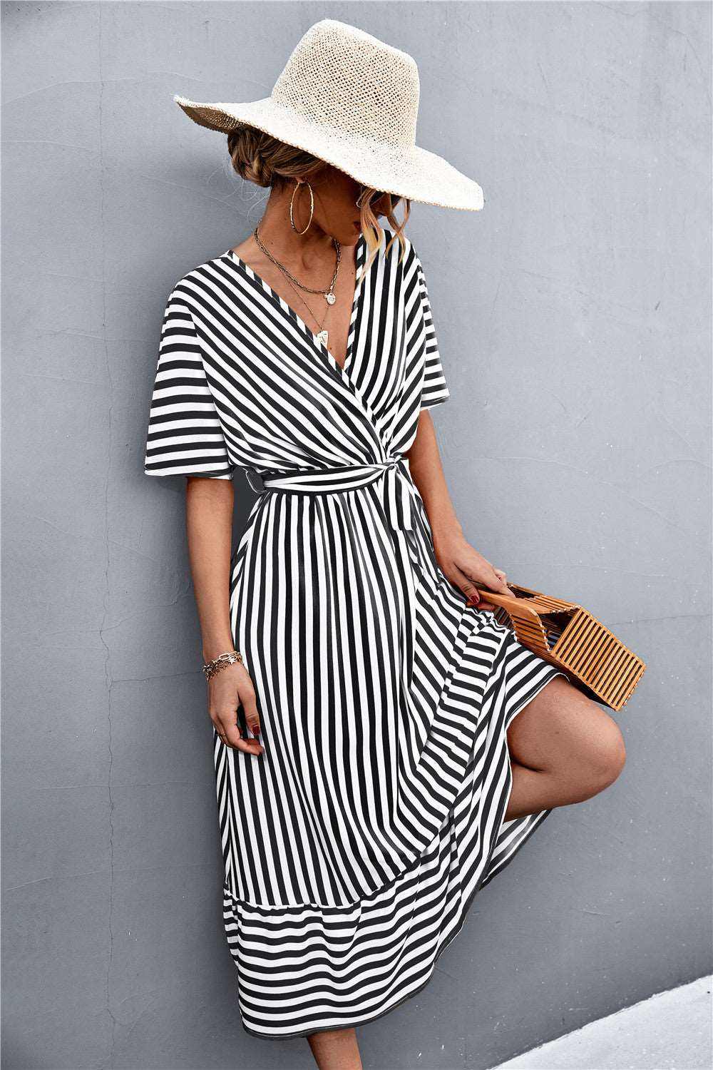Classic Hot Selling Product Cross V-neck lace-up striped dress in yellow green and black for spring and summer
